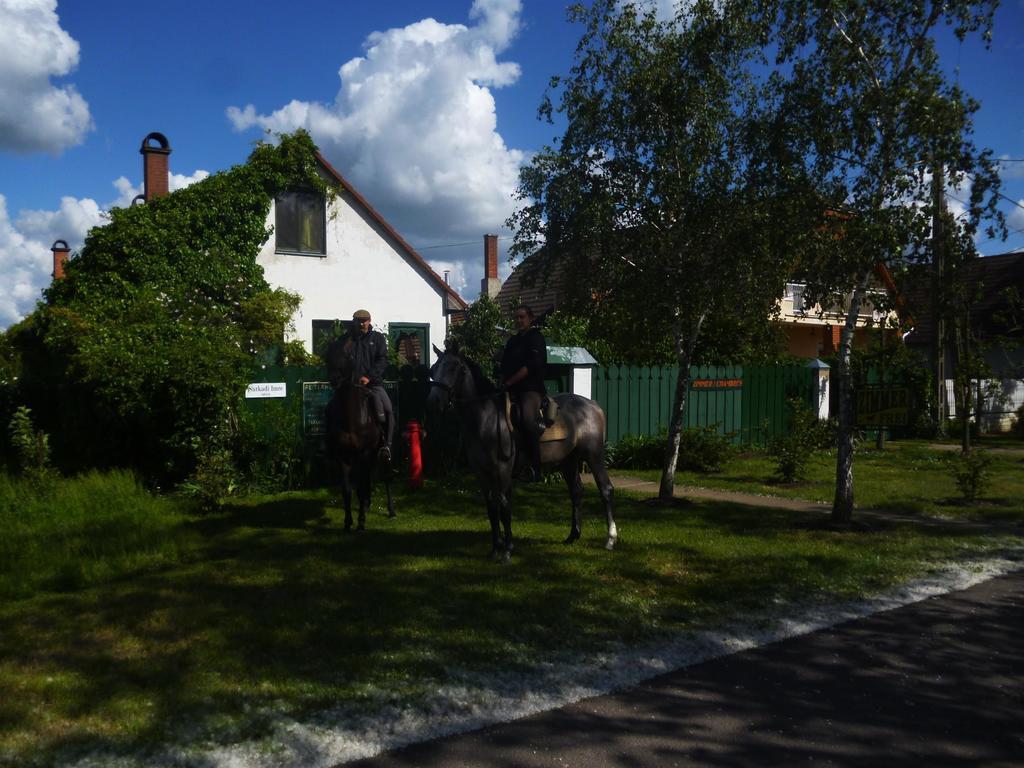 Hajdu Lovasudvar Hortobagy Exterior photo